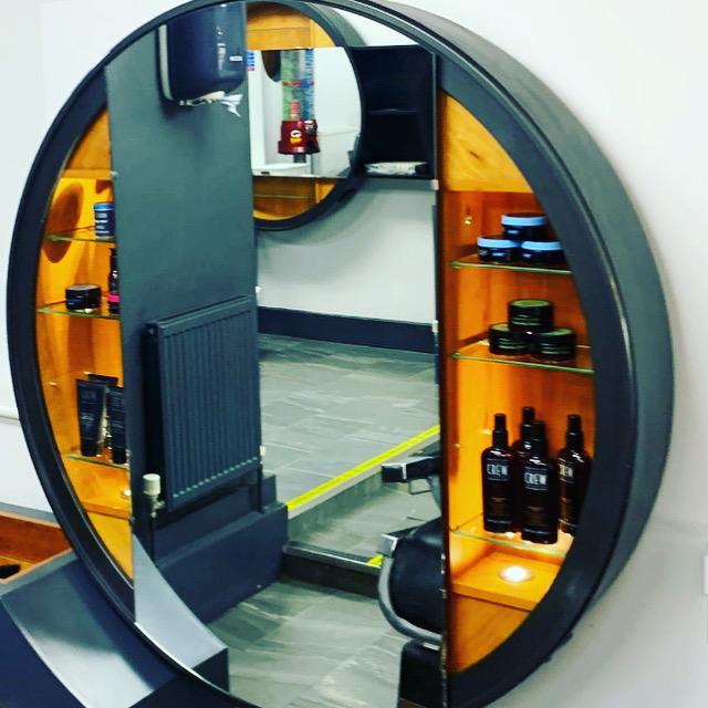 Wiggies Barbers Interior